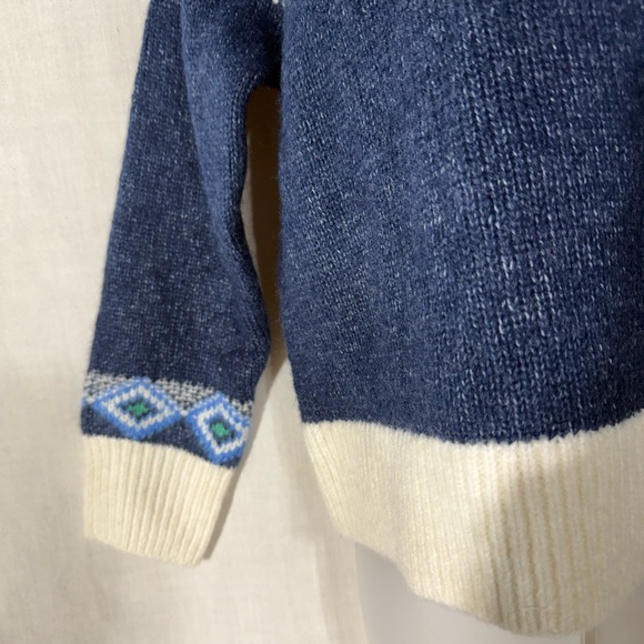 Old Navy Women's Blue Patterned Sweater Size Small - Picture 7 of 12